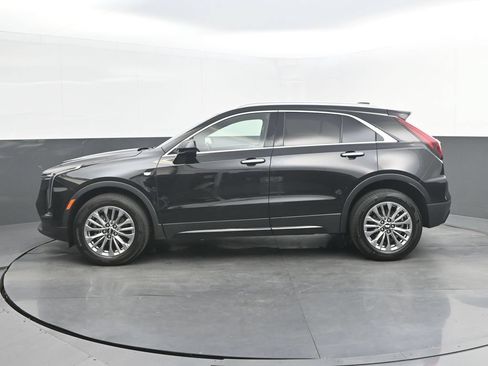 Used 2024 Cadillac XT4 Premium Luxury FWD image 2