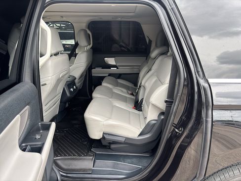 Used 2025 Ford Expedition Max Active RWD image 15