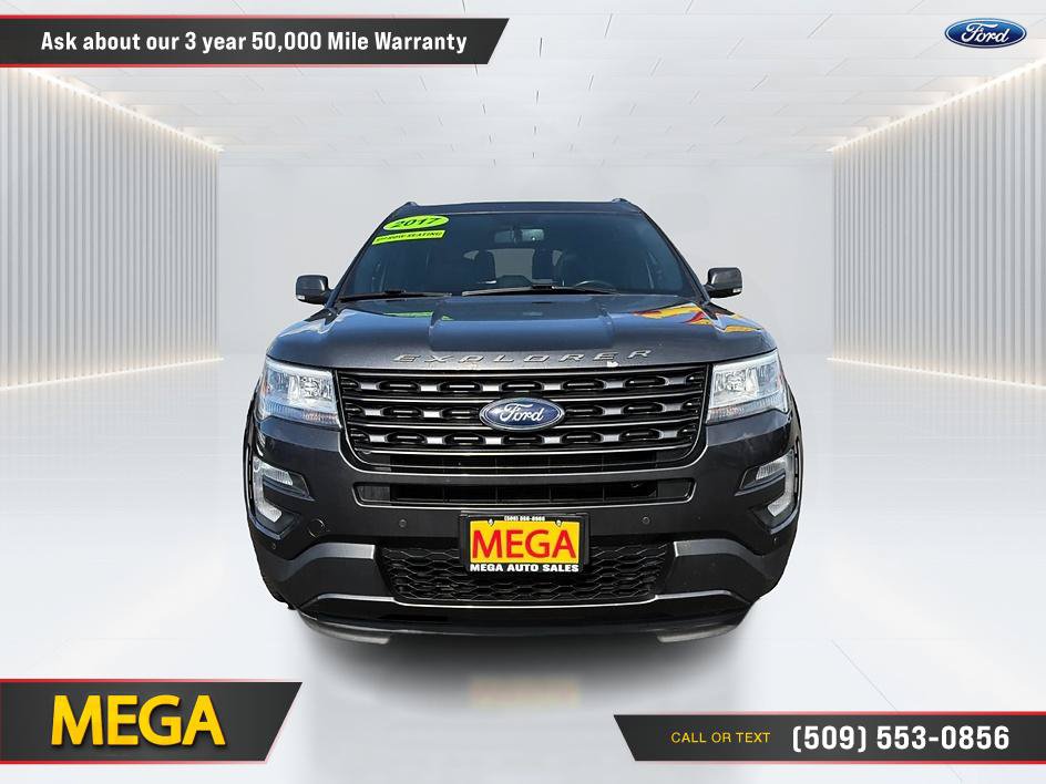 Used 2017 Ford Explorer XLT w/ XLT Appearance Package AWD/4WD image 2