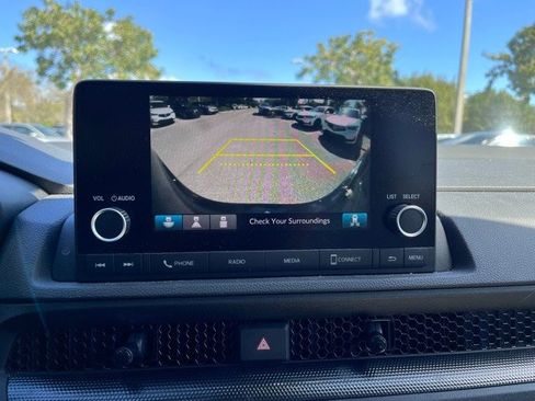 Used 2024 Honda CR-V EX image 8