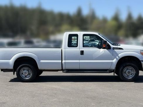 Used 2016 Ford F250 XL w/ Power Equipment Group AWD/4WD image 9