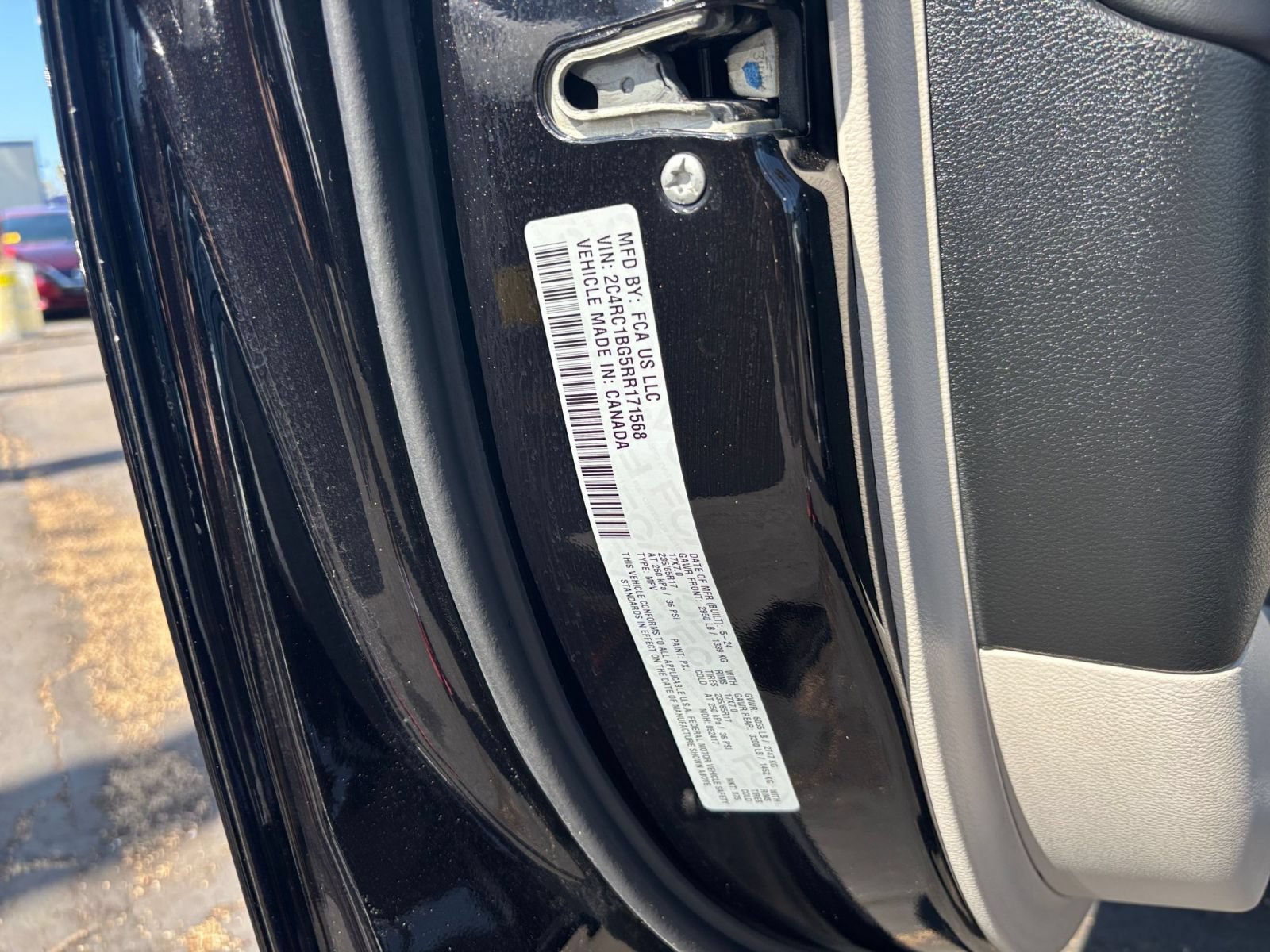 Used 2024 Chrysler Pacifica Touring-L FWD image 31