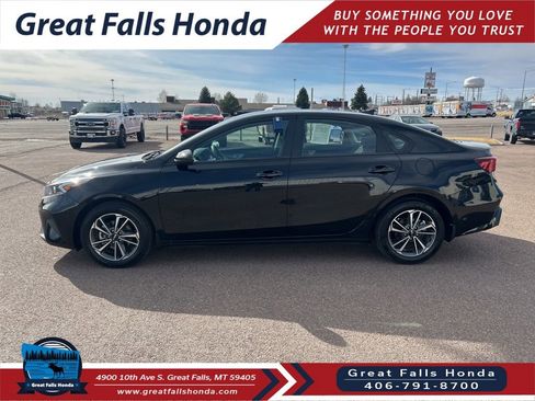 Used 2024 Kia Forte LXS image 4