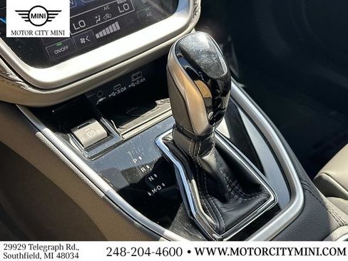 Used 2025 Subaru Outback Onyx Edition AWD/4WD image 33