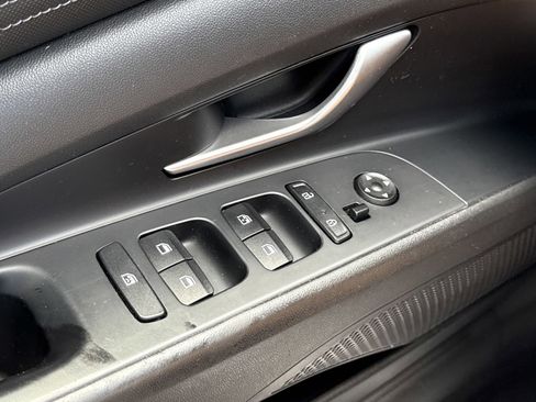 Used 2023 Hyundai Elantra Limited w/ Cargo Package image 16