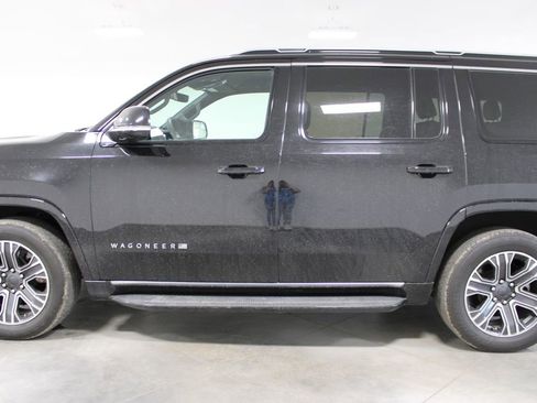 Used 2024 Jeep Wagoneer Series II AWD/4WD image 6
