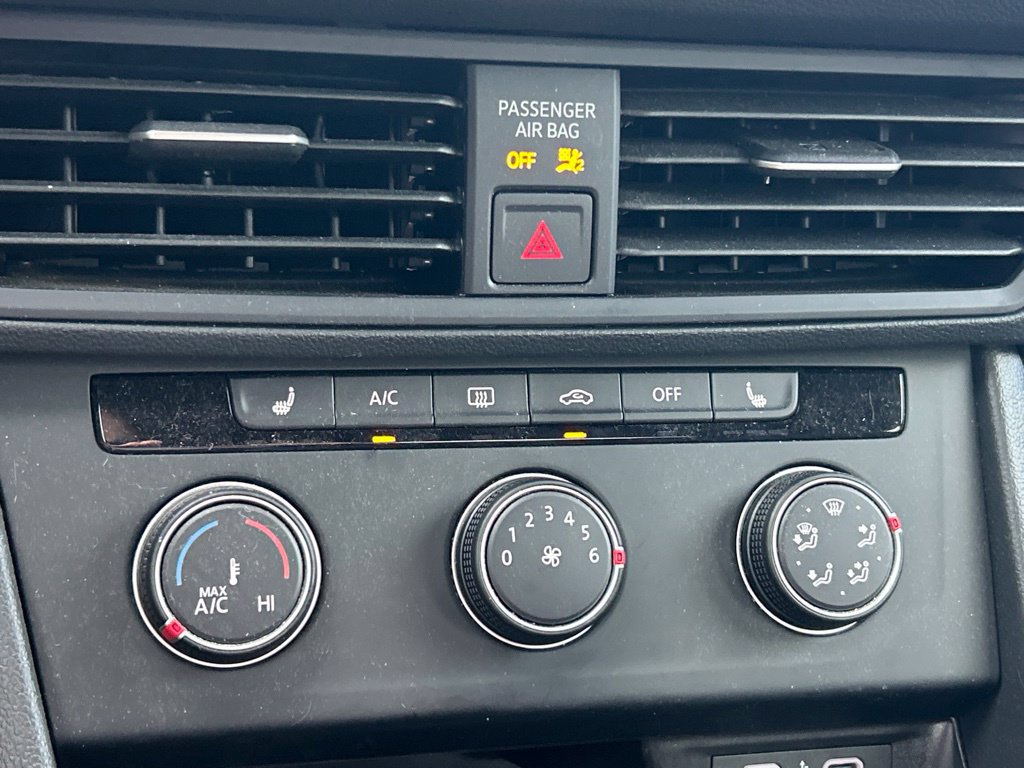 Certified 2024 Volkswagen Jetta Sport FWD image 31