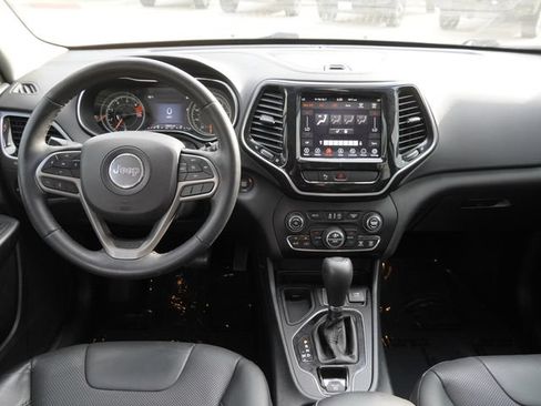 Used 2019 Jeep Cherokee Limited FWD image 15