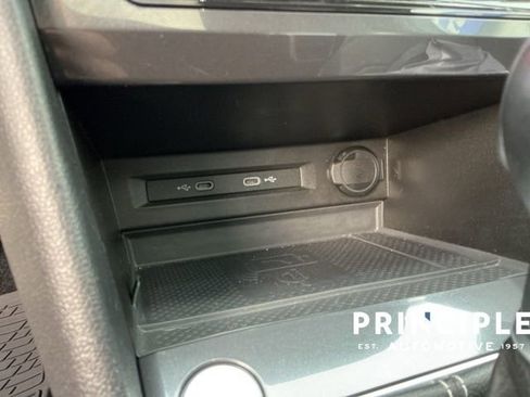 Used 2023 Volkswagen Tiguan SEL R-Line AWD/4WD image 19