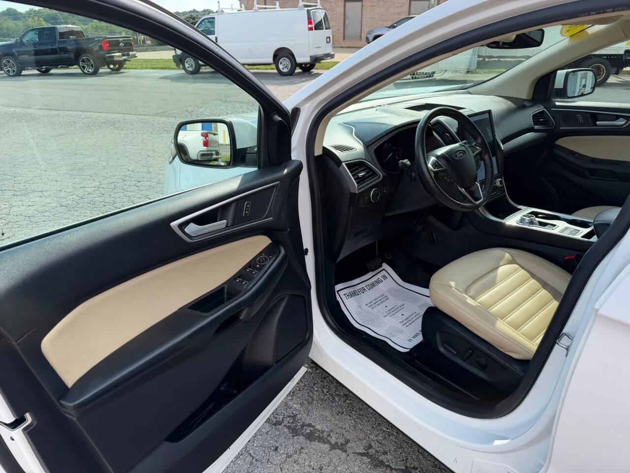 Used 2022 Ford Edge SEL w/ Convenience Package AWD/4WD image 9