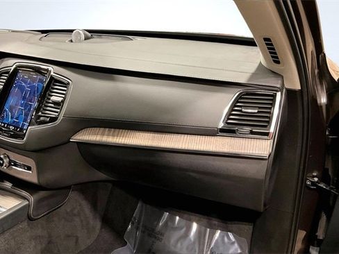 Certified 2023 Volvo XC90 B6 Ultimate image 18