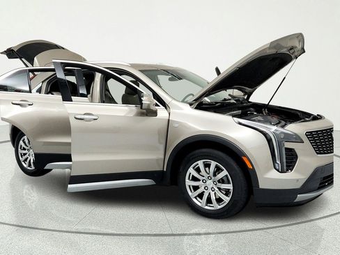 Certified 2023 Cadillac XT4 Premium Luxury w/ Technology Package AWD/4WD image 14