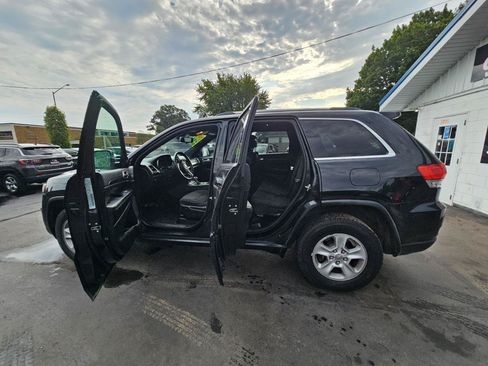 Used 2016 Jeep Grand Cherokee Laredo w/ Quick Order Package 23E AWD/4WD image 23