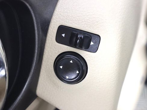 Used 2016 Nissan Rogue S w/ Appearance Package image 23