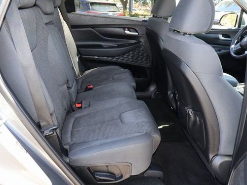 Used 2019 Hyundai Santa Fe SEL image 17