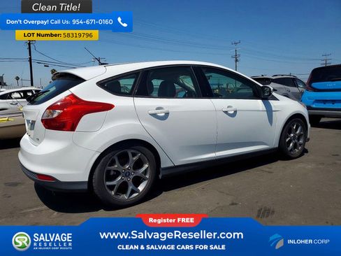 Used 2014 Ford Focus SE w/ Equipment Group 201A FWD image 4