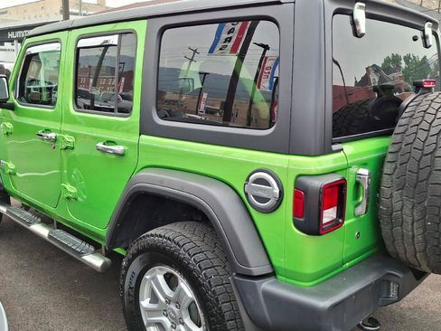 Used 2019 Jeep Wrangler Unlimited Sport S AWD/4WD image 4