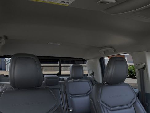 New 2025 Ford Maverick Lariat w/ Black Appearance Package image 12