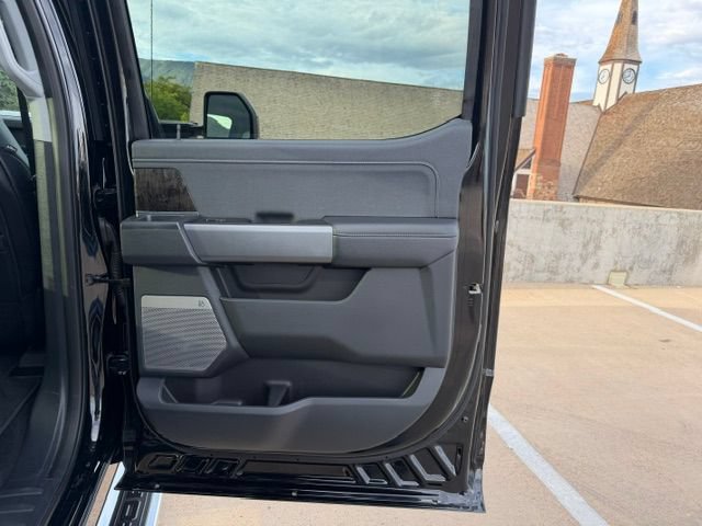 Used 2025 Ford F250 Lariat AWD/4WD image 17