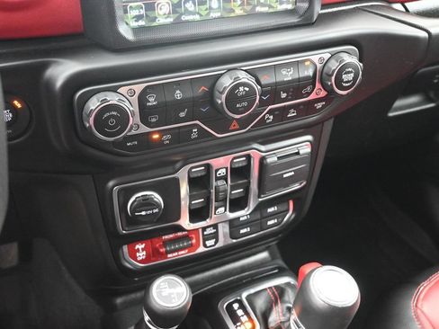 Used 2023 Jeep Wrangler Unlimited Rubicon 392 AWD/4WD image 18