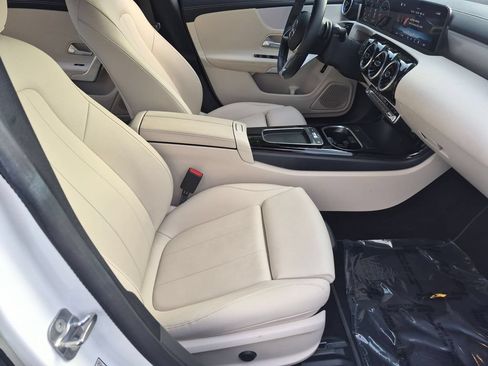 Used 2025 Mercedes-Benz CLA 250 image 30