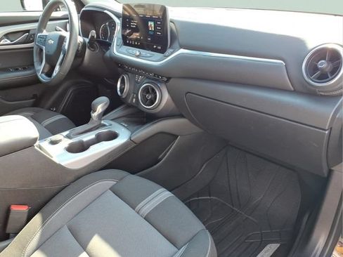 Used 2024 Chevrolet Blazer LT w/ Convenience Package FWD image 24