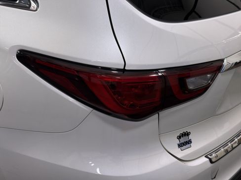 Used 2019 INFINITI QX60 Luxe w/ Sensory Package FWD image 17