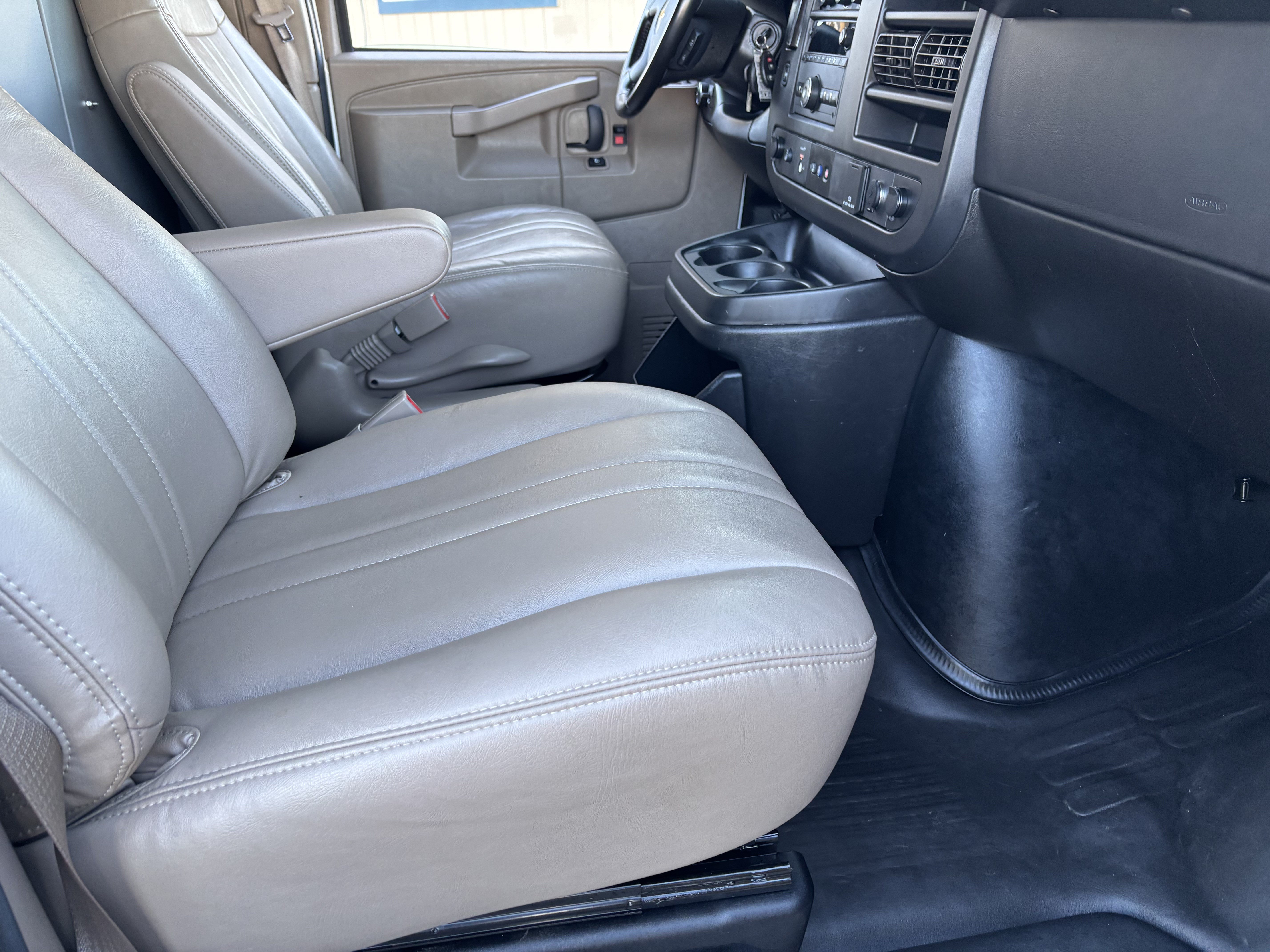 Used 2023 Chevrolet Express 2500 w/ Driver Convenience Package RWD image 21