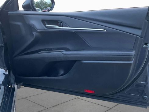 Used 2025 Toyota Camry SE w/ Convenience Package FWD image 23