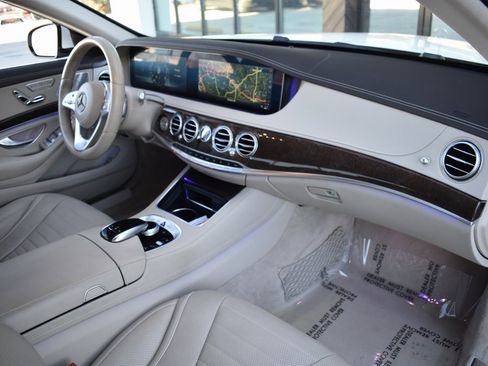 Used 2018 Mercedes-Benz S 560 Sedan image 24