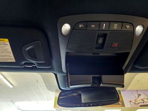 Used 2019 INFINITI Q60 3.0t Luxe w/ Essential Package image 28