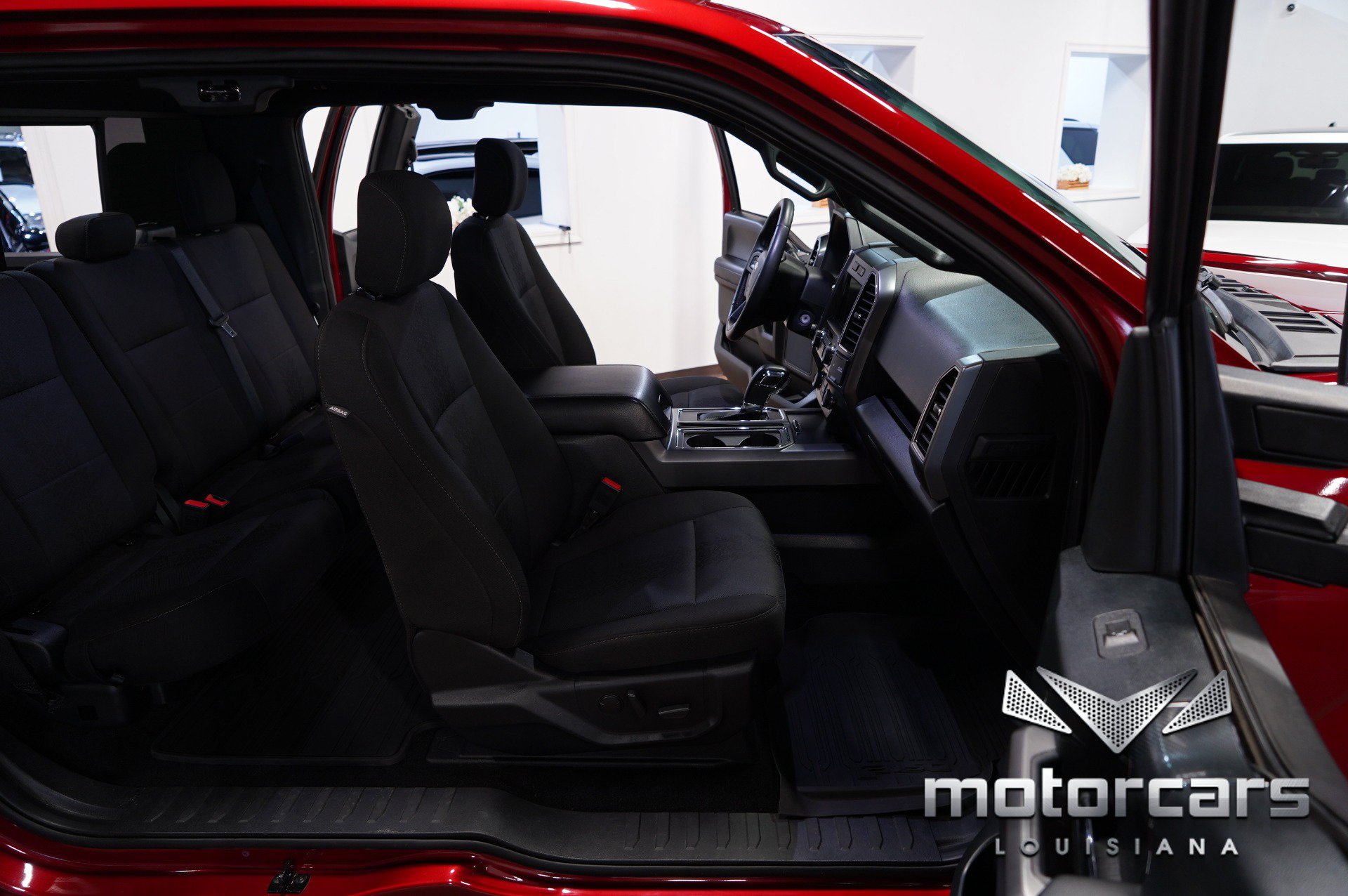 Used 2019 Ford F150 XLT w/ Equipment Group 302A Luxury AWD/4WD image 30