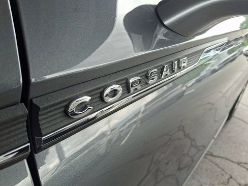 Certified 2024 Lincoln Corsair AWD image 31