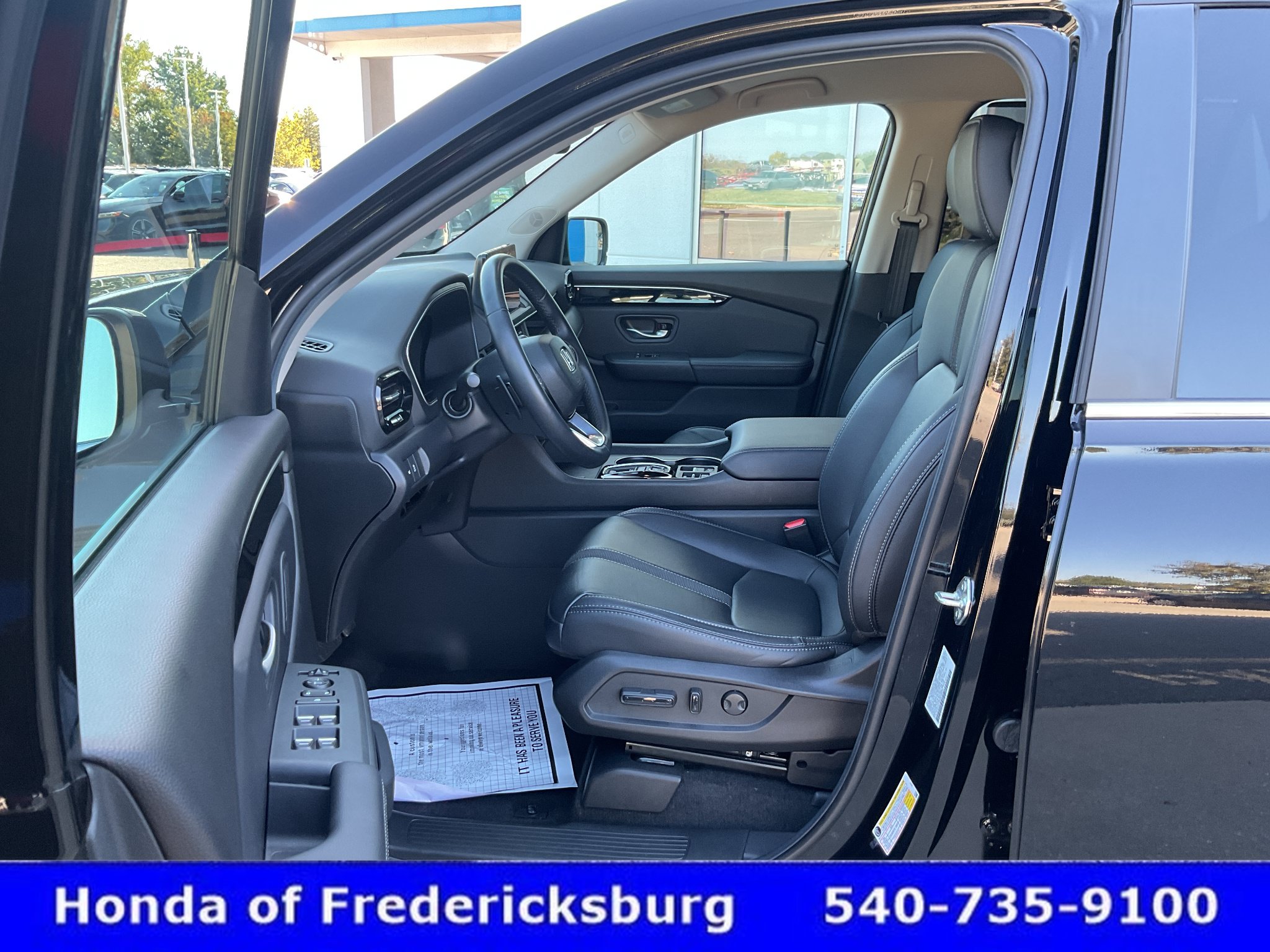 Used 2025 Honda Pilot EX-L image 23