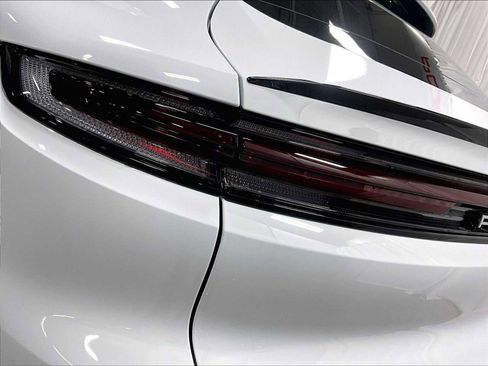 Used 2024 Porsche Cayenne S image 35