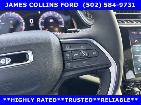 Used 2024 Jeep Grand Cherokee Altitude AWD/4WD image 21