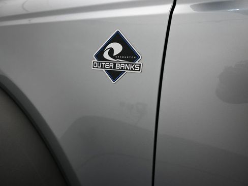 Used 2023 Ford Bronco Outer Banks w/ Sasquatch Package image 11