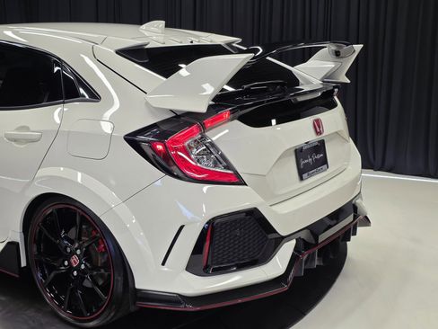 Used 2017 Honda Civic Type R image 59