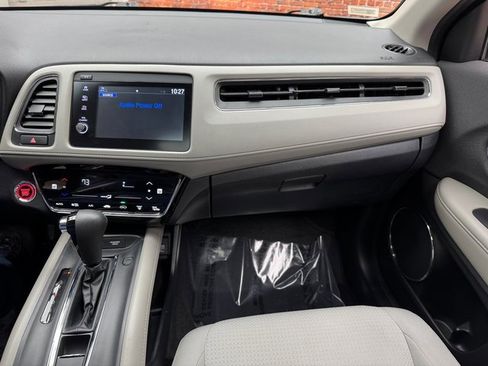 Used 2019 Honda HR-V EX image 17