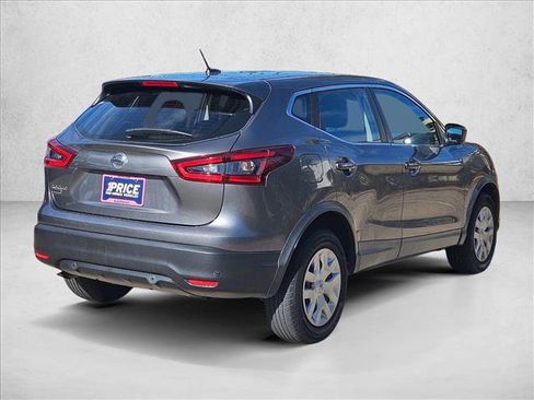 Used 2020 Nissan Rogue Sport S image 5