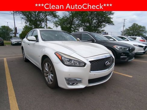 Used 2016 INFINITI Q70 3.7 AWD/4WD image 3