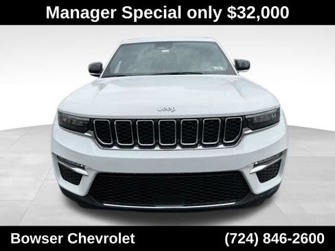 Used 2023 Jeep Grand Cherokee Limited w/ Trailer Tow Prep Group (B) AWD/4WD image 9