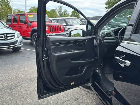 Used 2024 Honda Odyssey Elite image 11