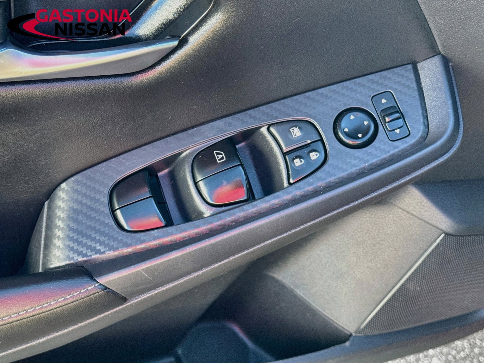 Used 2024 Nissan Sentra SV FWD image 23