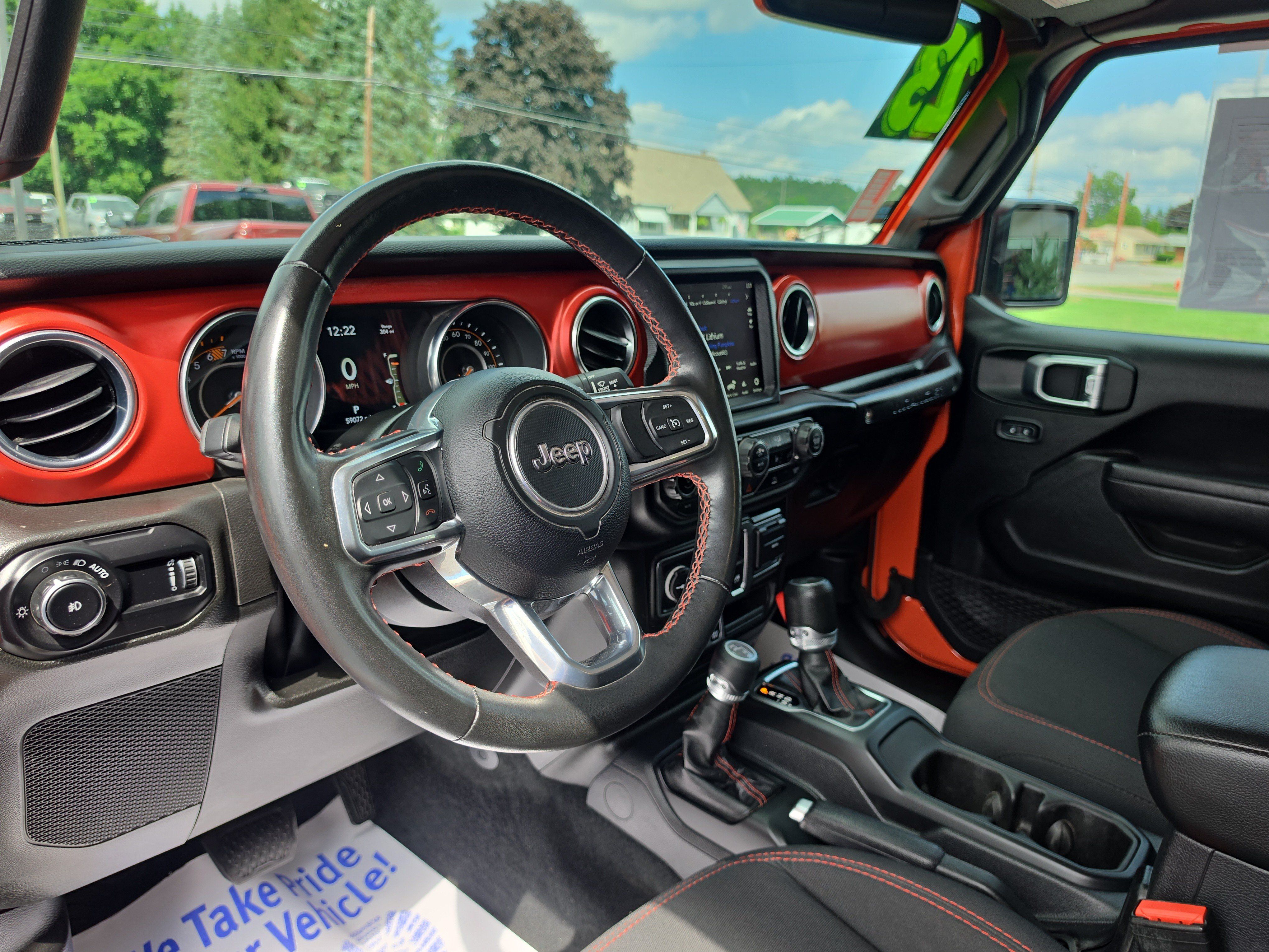 Used 2023 Jeep Wrangler Rubicon w/ Cold Weather Group AWD/4WD image 15