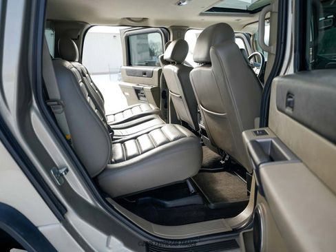 Used 2003 HUMMER H2 w/ Preferred Equipment Group image 38
