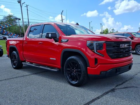 Used 2025 GMC Sierra 1500 Elevation w/ Preferred Package AWD/4WD image 8