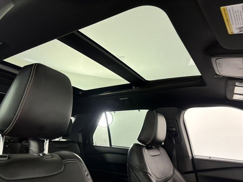 Certified 2023 Ford Explorer ST w/ Equipment Group 401A image 33