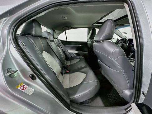 Used 2018 Toyota Camry XLE w/ Audio Package FWD image 28