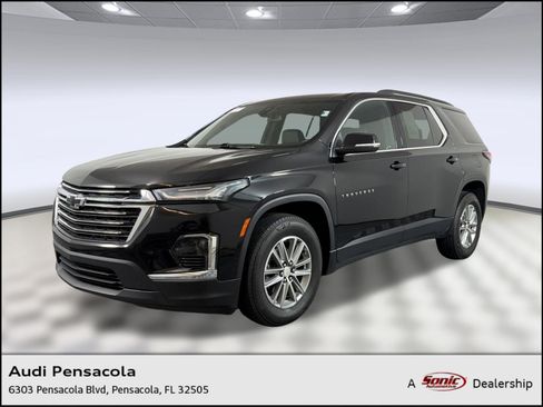 Used 2023 Chevrolet Traverse LT w/ LPO, Floor Liner Package FWD image 1